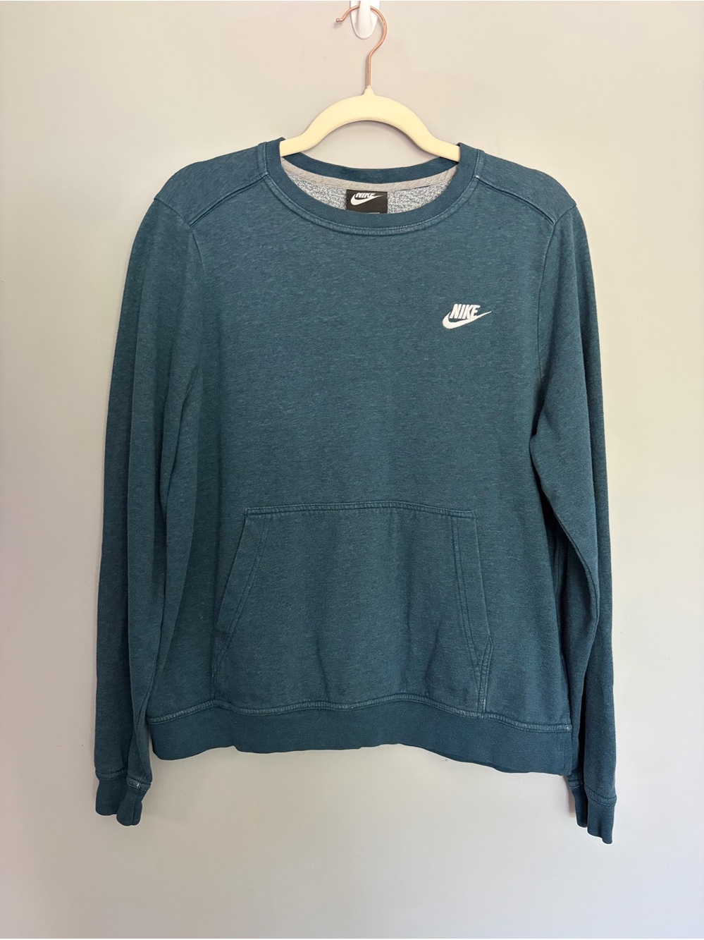 Nike Sweatshirt Women’s Size L Blue Crewneck Kangaroo Pouch Embroidered Swoosh
